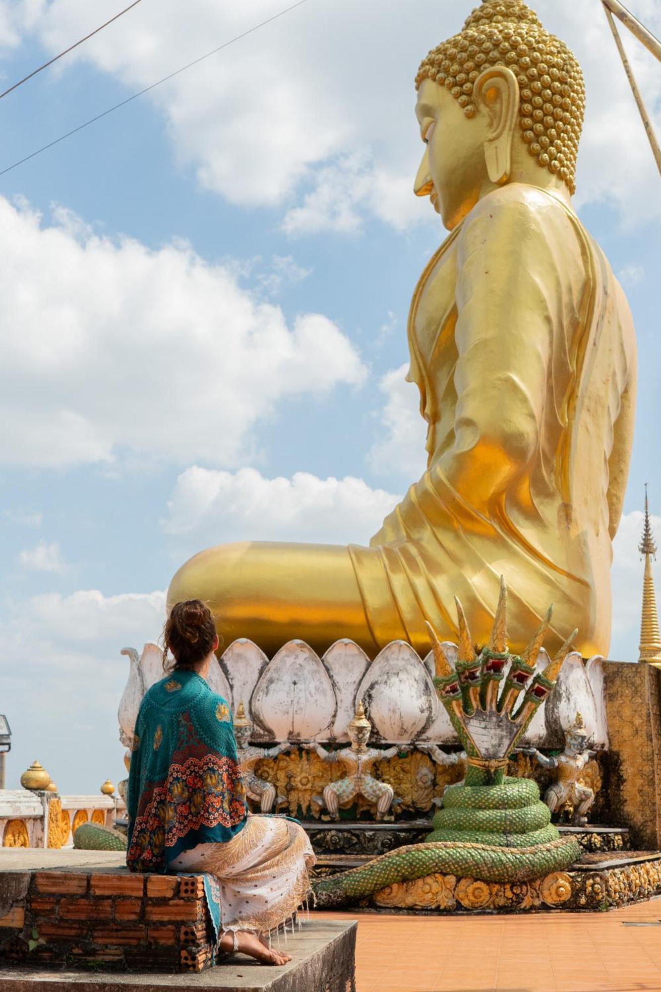 Base Ao Nang Beachfront Hostel エクステリア 写真